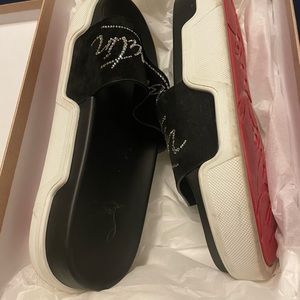 Red bottom size 37.5